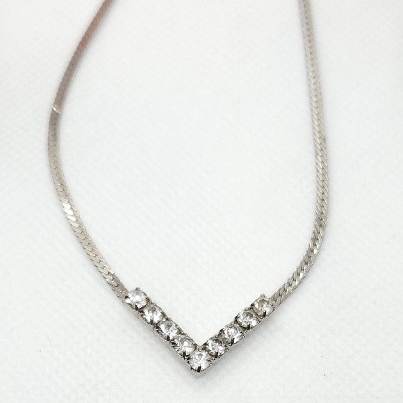 Vintage Art Deco Crystal V Silver Chain Necklace 18" Flat Silver Plated Chain - Picture 7 of 9